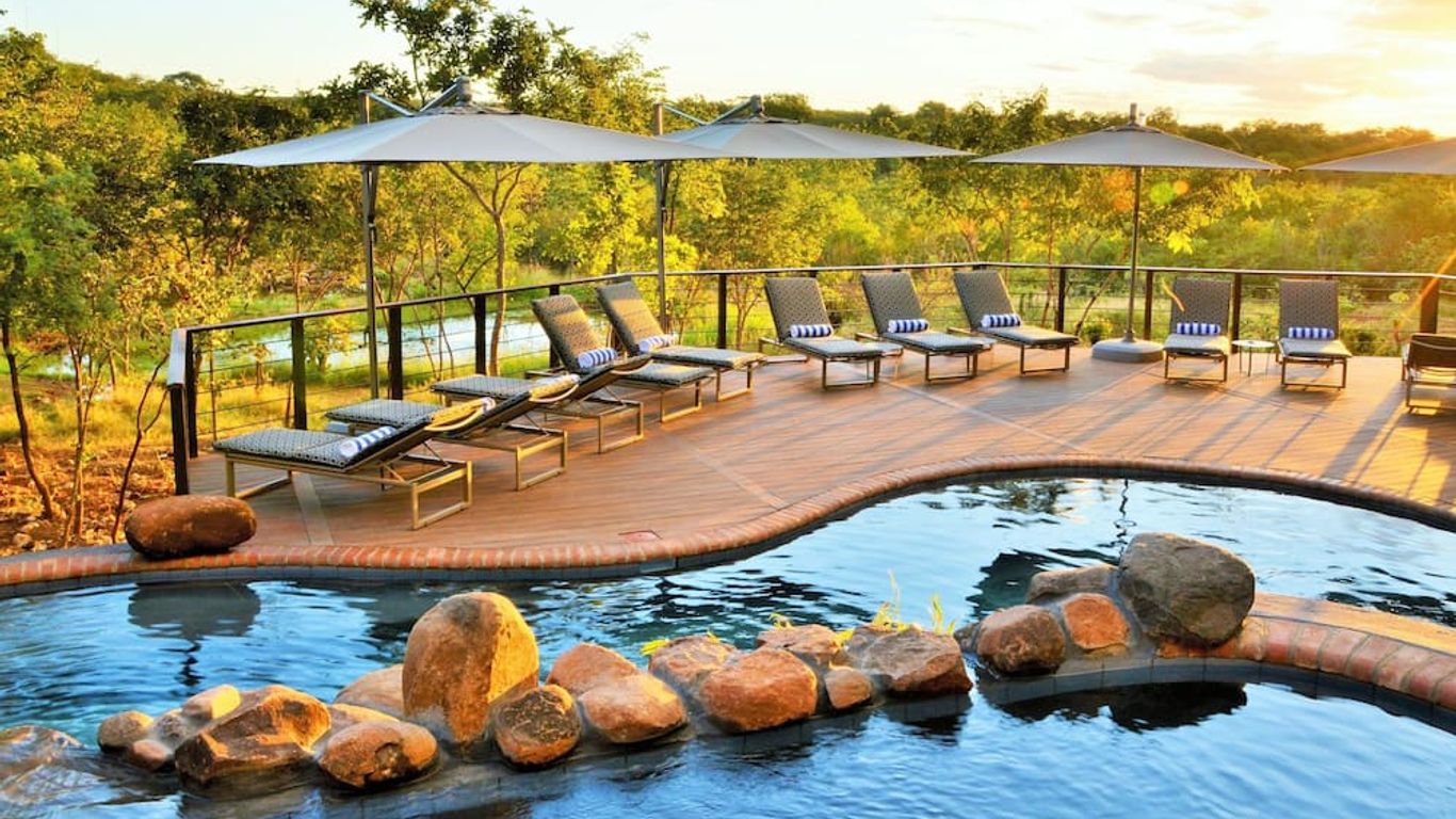 Victoria Falls Safari Club