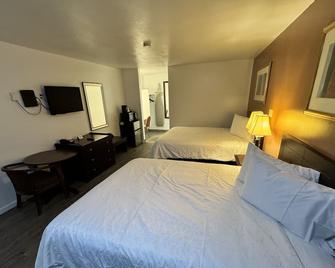 Inn Towne Motel - Herkimer - Bedroom