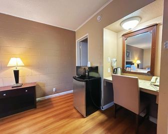 Royal Inn and Suites - Hemet - Зручності у номері
