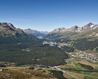 Hotel Donatz - Samedan - Outdoors view