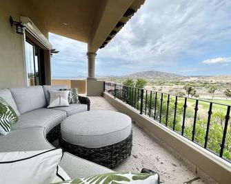 Close Walk to Pristine Beach and Upscale Golf Resort - San José del Cabo - Balcó