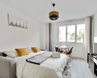 Chic studio near Paris - La Defense - Bezons - Chambre