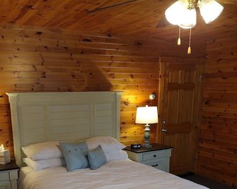 Eastern Beacon Inn Room 3 - Lubec - Bedroom