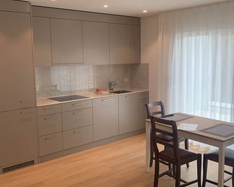 Swiss Star Zurich Oerlikon - Self Check-In - Zurigo - Cucina