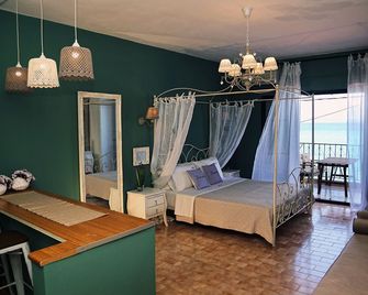 Alkionides Apartments - Polychrono - Habitación