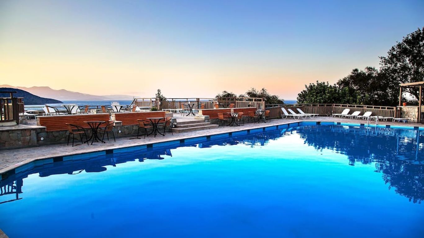 Elpida Village Hotel