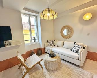 La Maison Cavet 5 Appartements De Standi - Sanary-sur-Mer - Salon