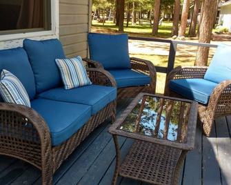 Duxbury - Cozy Cottage on Lake Minocqua - Minocqua - Patio