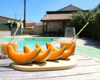 Printemps - Olonzac - Piscina