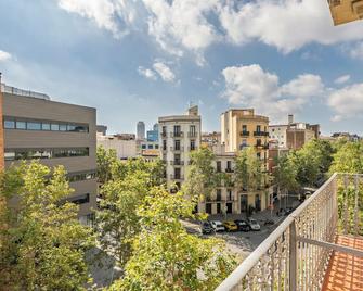 Aspasios Poble Nou Apartments - Barcelona - Balcony