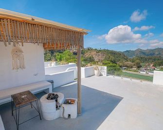 Pulestis Glamping - Kubu - Balkon