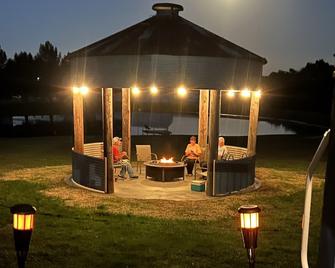 Only 5 Minutes From Indian Creek Marina At Mark Twain Lake! - Monroe City - Patio