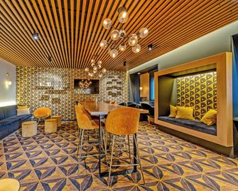 Logis Hotel Center - Brest - Lounge
