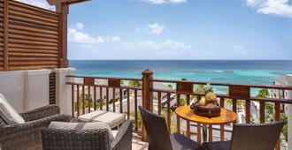 Zemi Beach House, LXR Hotels & Resorts - Shoal Bay - Balcón