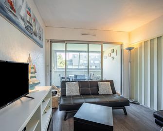 Le Pavois - appartement à 50 mètres de la mer - Bernières-sur-Mer - Salon