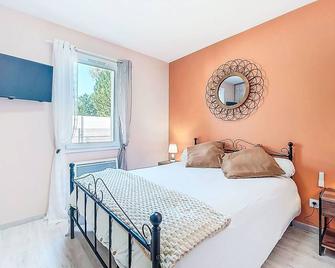 Holiday Home Plassan by Interhome - Леспарр-Медок - Спальня