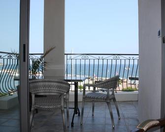 Marina d'Oro - Macinaggio - Balcon