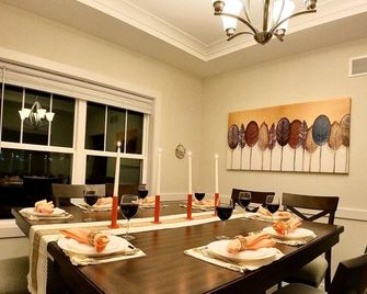 Perfect Family Getaway! Steps from Attractions - Hummelstown - Dining room