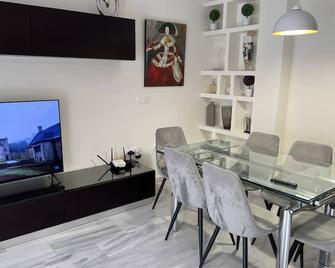 Apartment Quintana Center Parking Gratis - Lucena - Essbereich