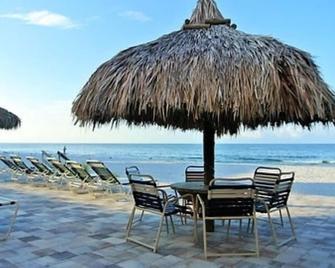 Coral Shores Resort - North Redington Beach - Innenhof