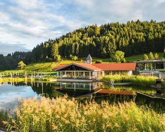 Haubers Naturresort Gutshof - Oberstaufen - Gebouw
