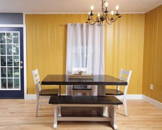 New Listing, Fresh 3-bedroom 2bath No Fees - Lynchburg - Essbereich