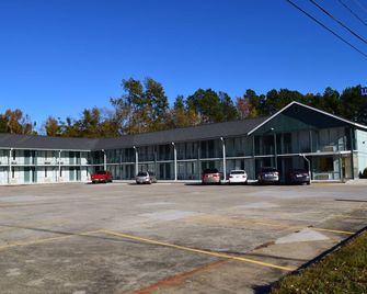 Liberty Inn - Waynesboro - Building