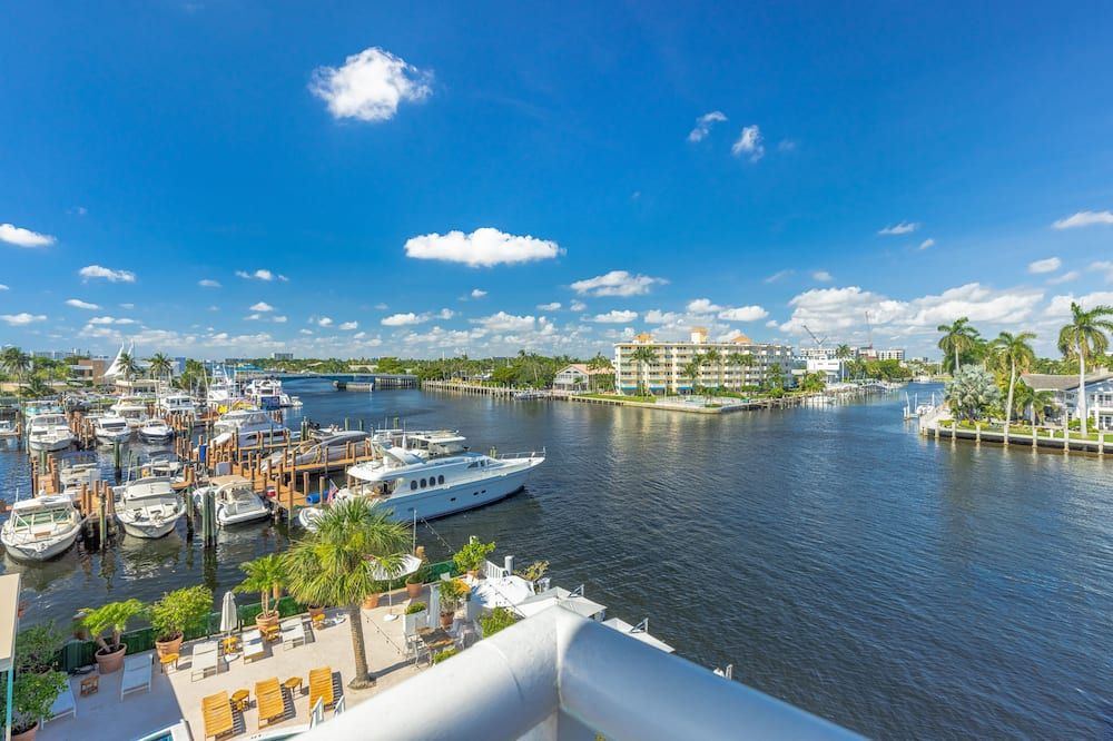 Sands Harbor Resort & Marina - Pompano Beach