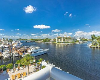 Sands Harbor Resort & Marina - Pompano Beach
