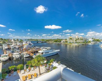 Sands Harbor Resort & Marina - Pompano Beach