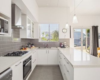 Peppi Hollow - 500 metres from the Prevelly beach - 프리벨리 - 주방