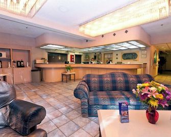 Ultimate Perfect Getaway! Beautiful Unit! Parking And Pool - Elko - Stue