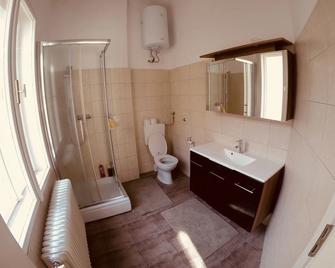 Lovecroatia Zagreb - 'Pax nest' - Zagreb - Baño