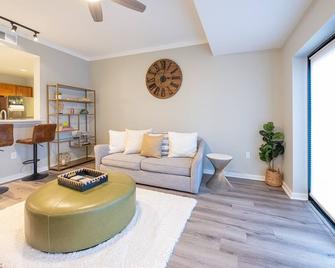 Condo in Fourth Ward - Charlotte - Sala de estar