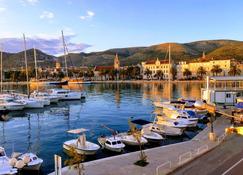 Apartments Feral - Trogir - Outdoors view