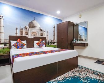 أو واي أو 14785 هوتل تاج هيريتيدج - اغرا - غرفة نوم