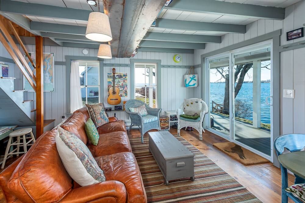 Ole Greeley Cottage - Classic oceanfront, pet-friendly Bailey Island cottage - Bailey Island - Soggiorno