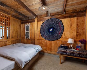 Zizi Homestay and Trekking - Hostel - Sa Pa - Bedroom