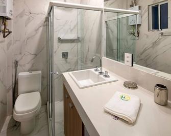 Fantastico Sala e Quarto no posto 5 em Copacabana - Rio de Janeiro - Badkamer