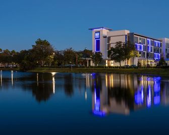 TRYP by Wyndham Orlando - Orlando - Building