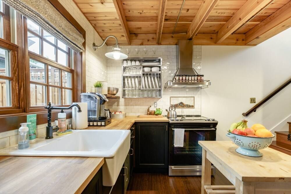 Earl Carriage House: Upscale & Private Guest House - סיאטל - מטבח