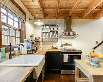 Earl Carriage House: Upscale & Private Guest House - Seattle - Cocina