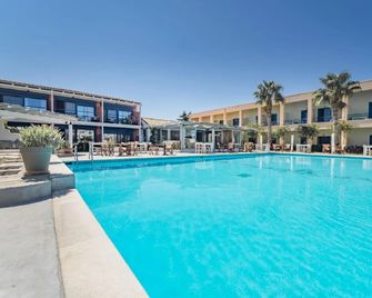 Ianos Hotel - Lefkáda - Svømmebasseng
