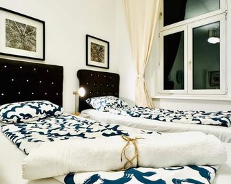 Spacious Stay for 10, 5BR Near Kaufpark Alterlaa - Viena - Sala