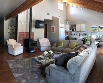 Der Matterhorn Suites - Leavenworth - Huiskamer