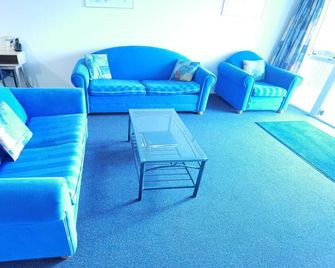Harringtons Motor Lodge - Palmerston North - Living room