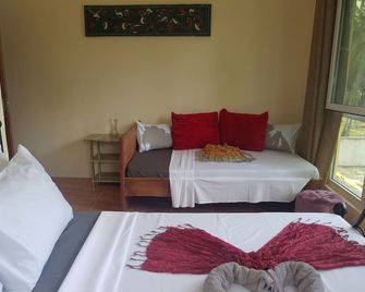 Beachfront Villa Perfectly Located On The White Sand Bwejuu Beach - Bwejuu - Bedroom