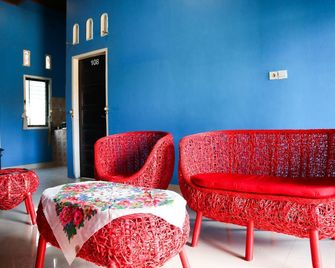 OYO 2202 Delima Guest House Syariah - Padang - Lobby