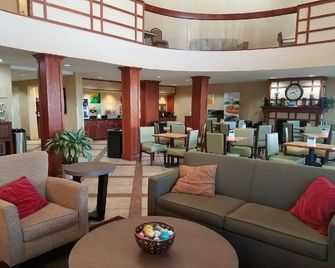 Quality Inn Castleton - אינדיאנאפוליס - טרקלין