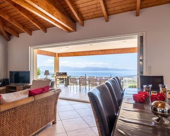 Magnificent Villa Heated Swimming Pool Jacuzzi Panoramic Sea View 3km From The Beach - Serra-di-Ferro - Dining room